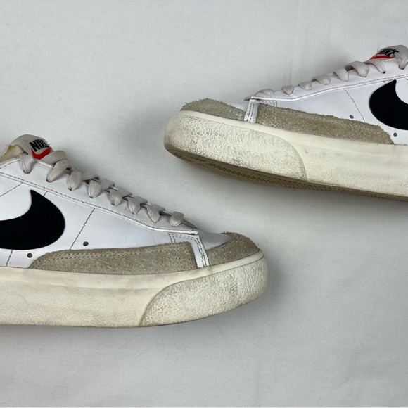 Nike Blazer Low Platform Womens Shoes US 7.5 White/Sail Sneakers